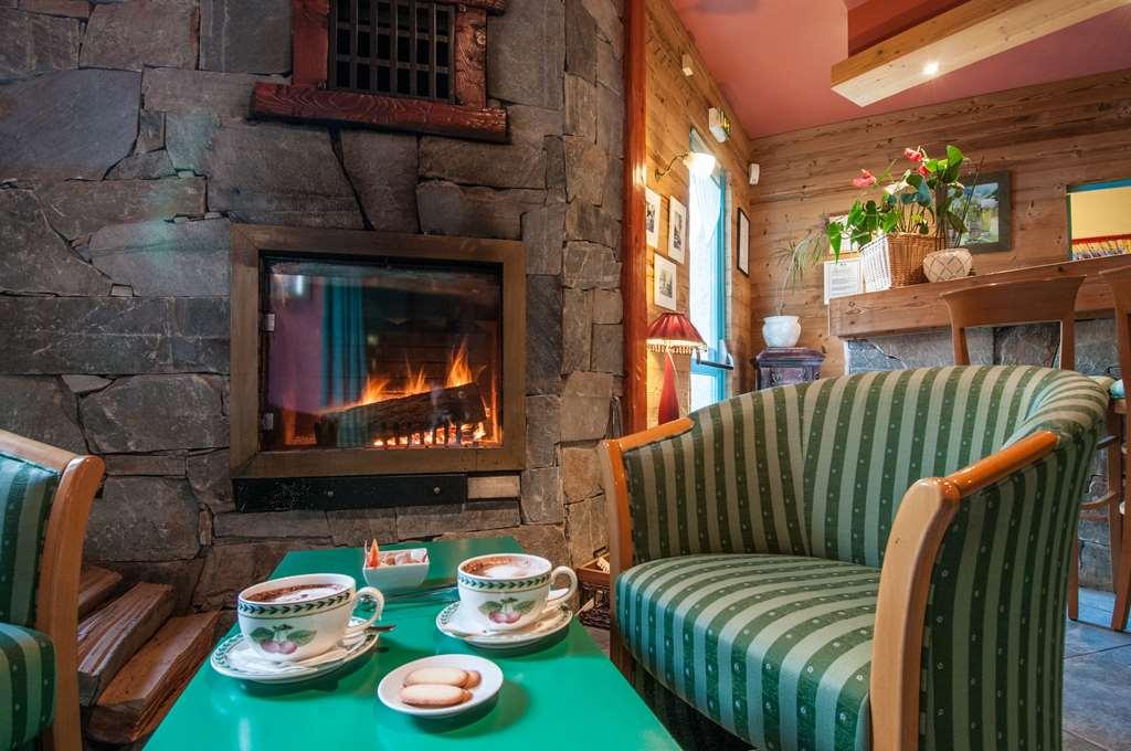 Brit Hotel Florimont Saint-Ferreol Ресторан фото