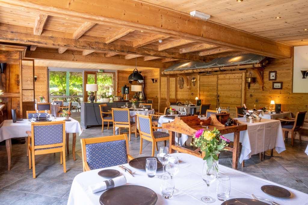 Brit Hotel Florimont Saint-Ferreol Ресторан фото