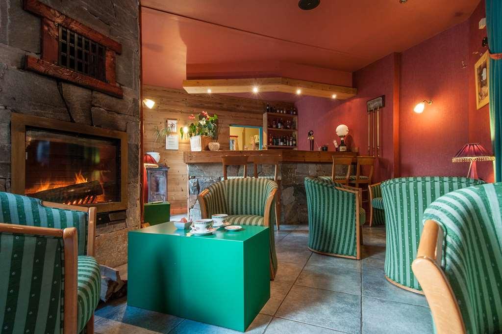 Brit Hotel Florimont Saint-Ferreol Ресторан фото