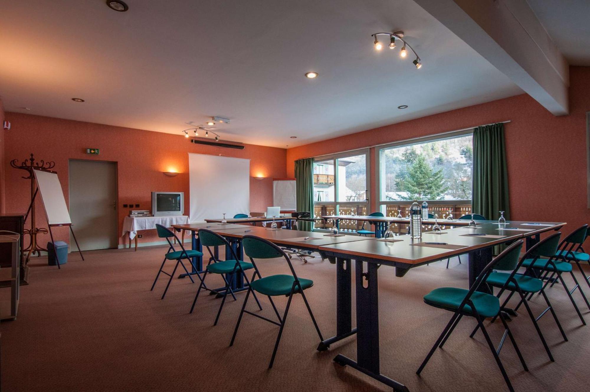 Brit Hotel Florimont Saint-Ferreol Екстер'єр фото