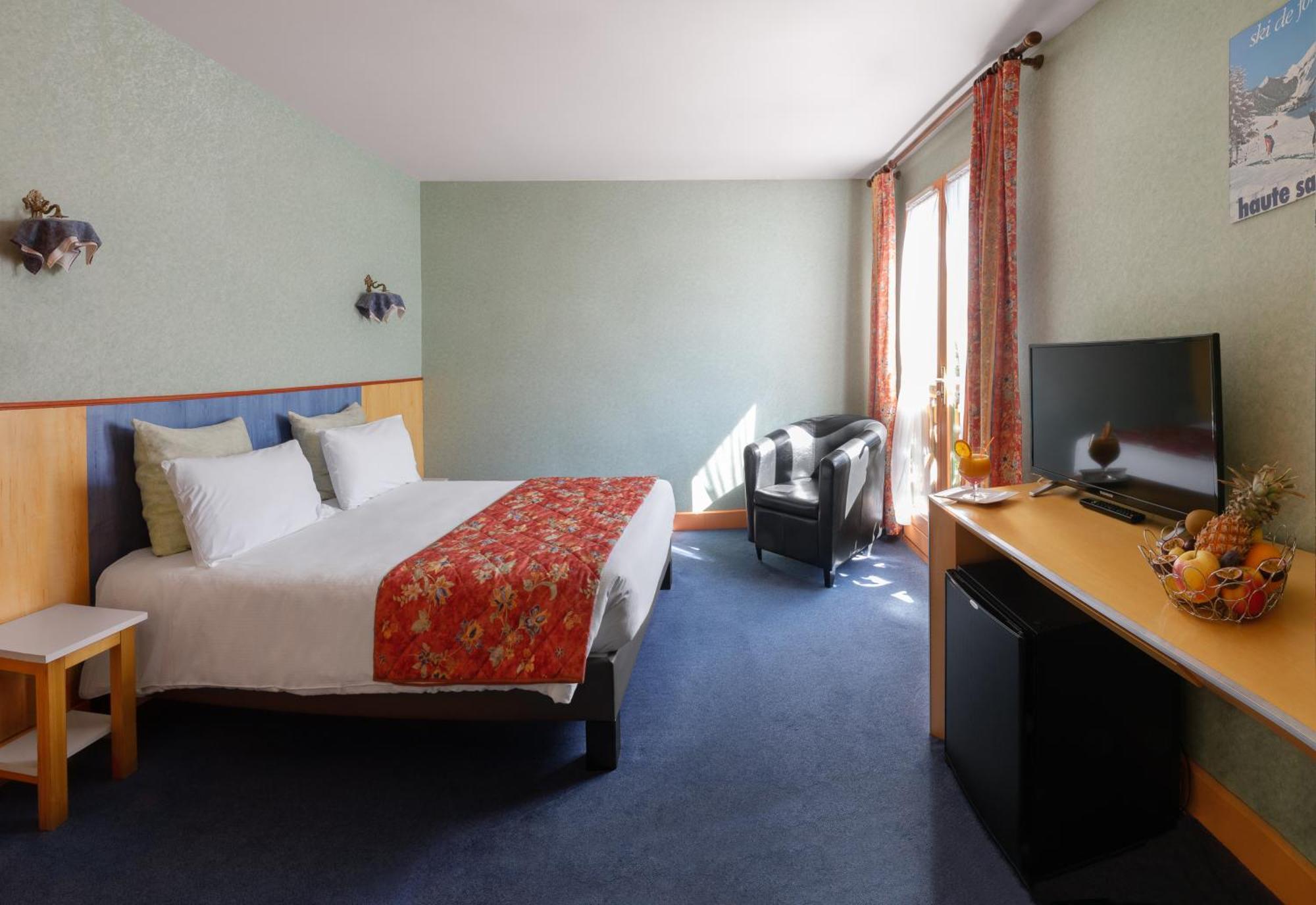 Brit Hotel Florimont Saint-Ferreol Екстер'єр фото
