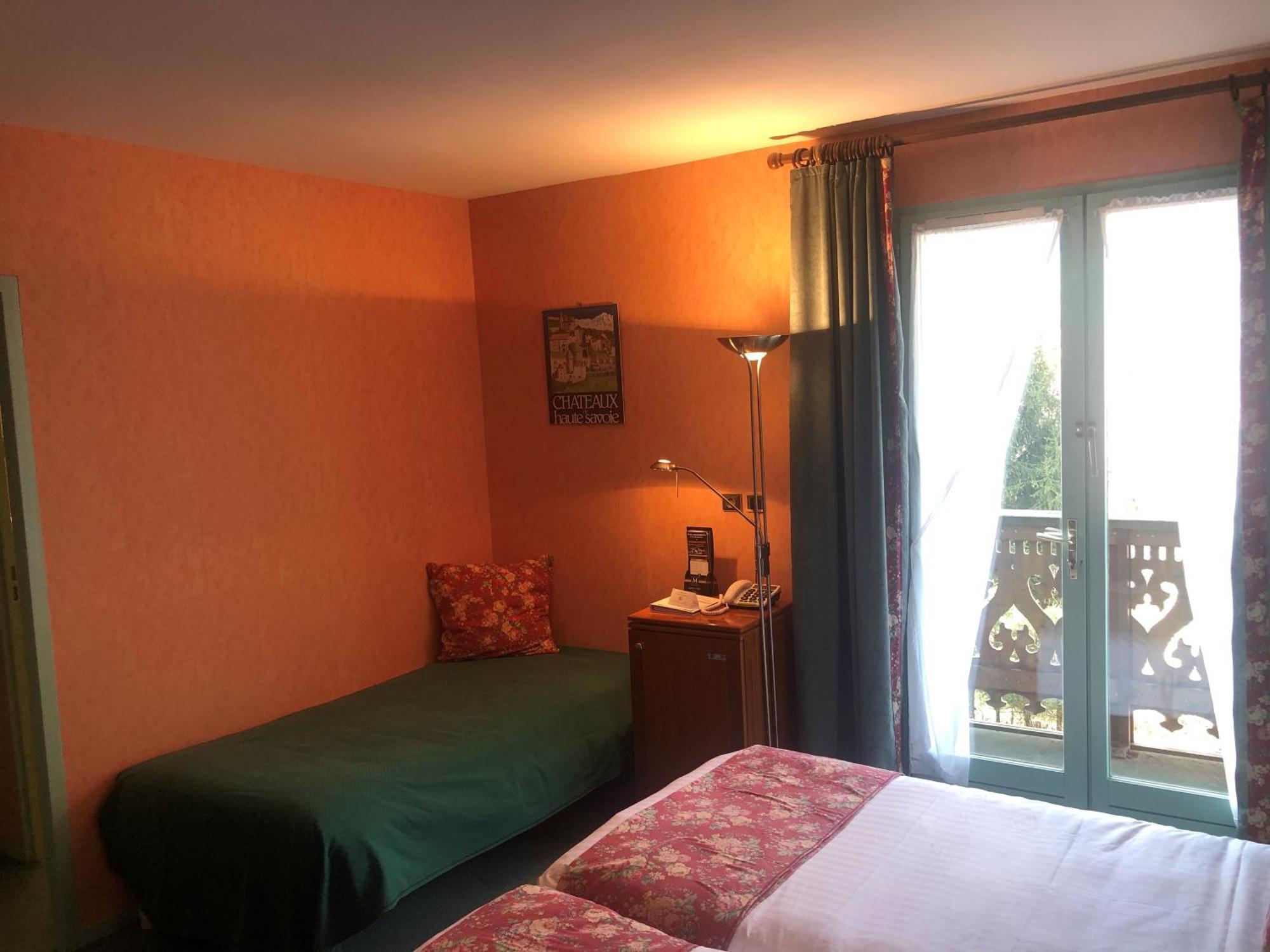 Brit Hotel Florimont Saint-Ferreol Екстер'єр фото