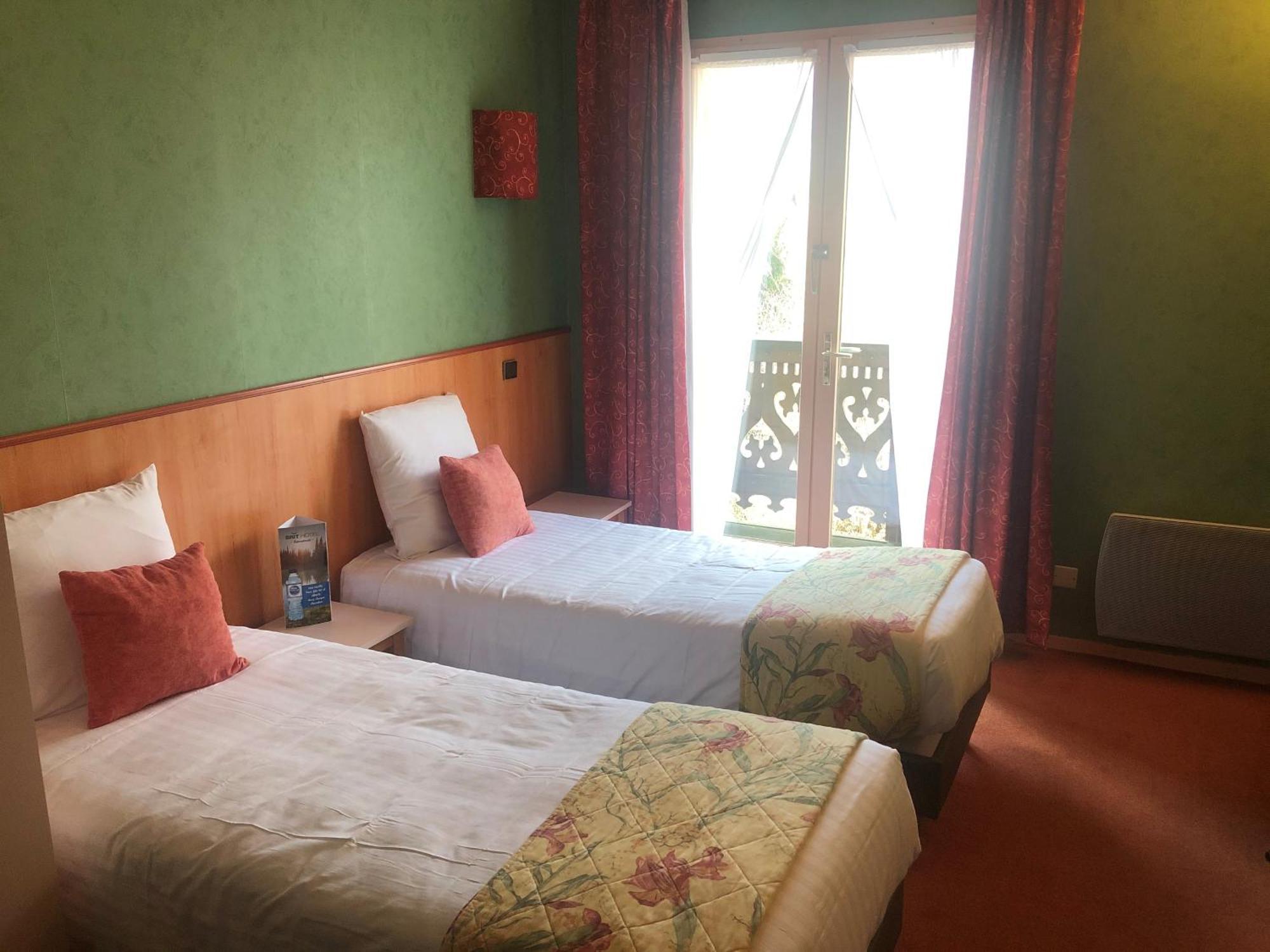 Brit Hotel Florimont Saint-Ferreol Екстер'єр фото