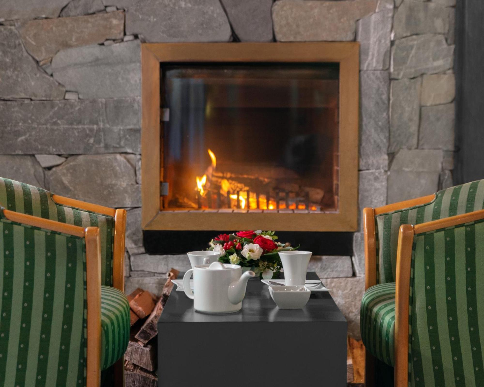 Brit Hotel Florimont Saint-Ferreol Екстер'єр фото