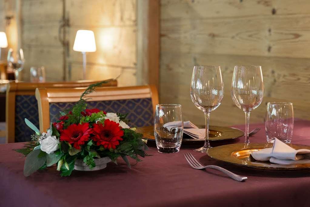 Brit Hotel Florimont Saint-Ferreol Ресторан фото