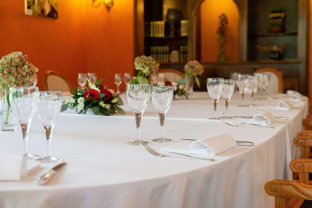 Brit Hotel Florimont Saint-Ferreol Ресторан фото
